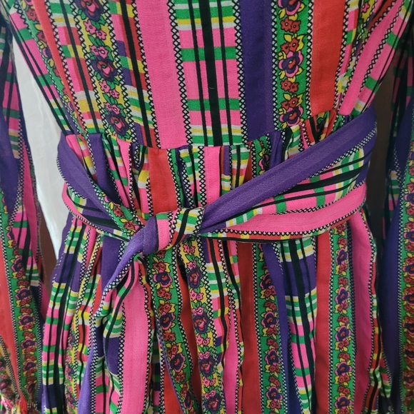 Vintage Ladies 1970s Long Sleeved Maxi Dress - Picture 3 of 6